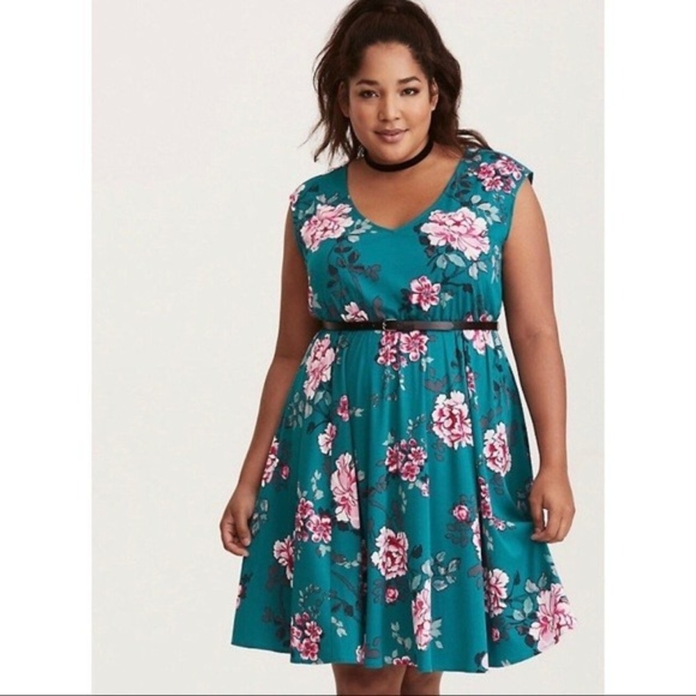 Torrid Turquoise Pinkโ Floral V-Neck Sleeveless Skater Dress Sz 00 (L) Rayon